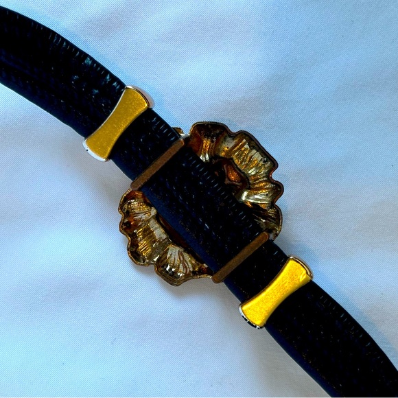 Fine Art Black Leather Gold Metal Bracelet Lion Medusa Designer Runway Vintage - Picture 9 of 12